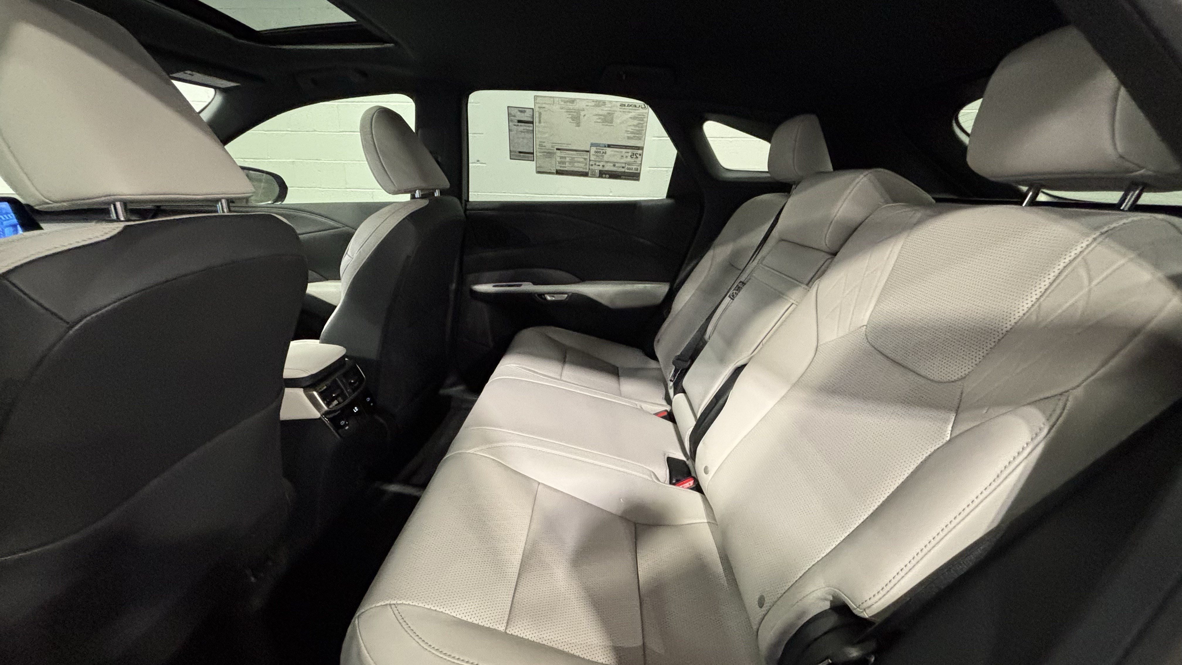 New 2026 Lexus RX 350 FWD image 33