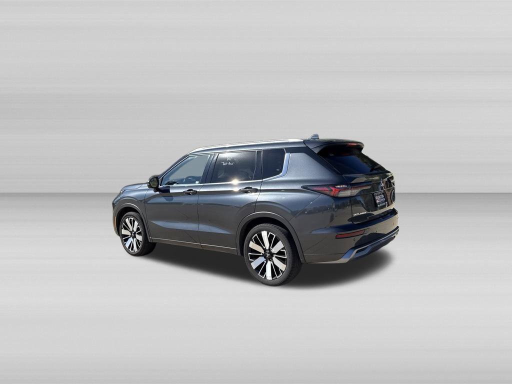 Used 2025 Mitsubishi Outlander SEL AWD/4WD image 8
