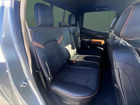 Used 2023 GMC Canyon AT4 image 26