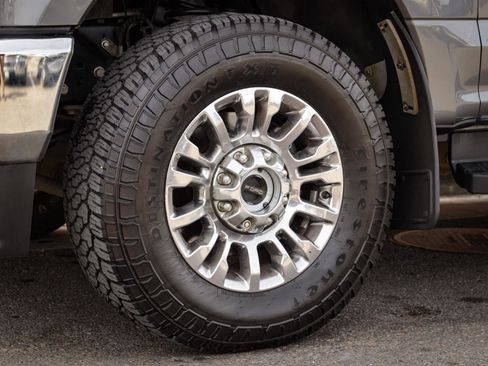 Used 2022 Ford F350 XLT w/ XLT Premium Package image 11