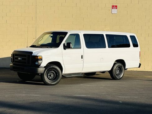 Used 2014 Ford E-350 and Econoline 350 XL w/ Power Windows & Locks Group RWD image 4