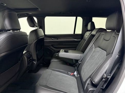 New 2026 Jeep Grand Cherokee L 4WD image 21