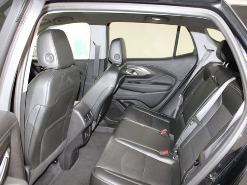 Used 2024 GMC Terrain SLT image 24