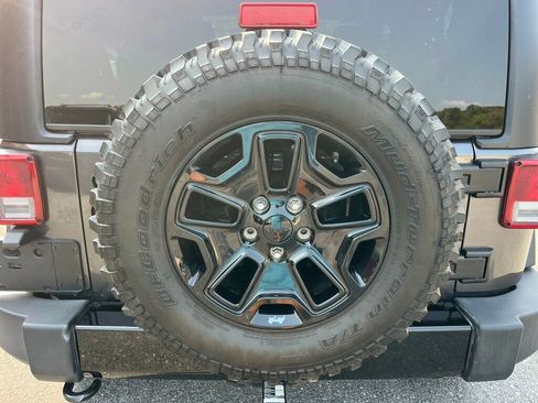 Used 2018 Jeep Wrangler Sport image 18