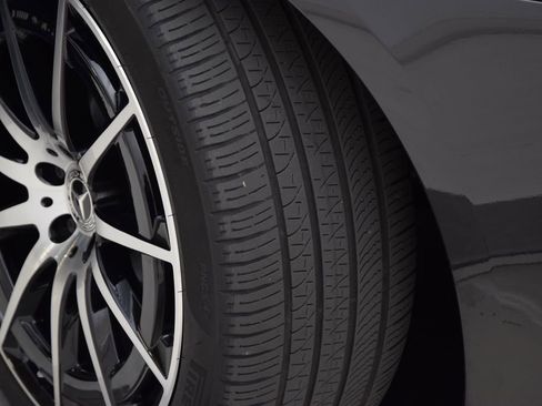 Used 2023 Mercedes-Benz EQS 580 4MATIC Sedan image 32