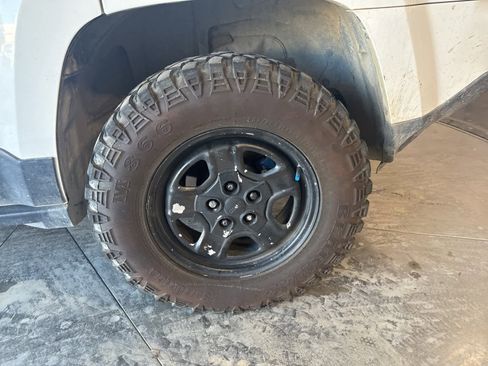 Used 2017 Jeep Patriot Sport w/ Power Value Group image 9