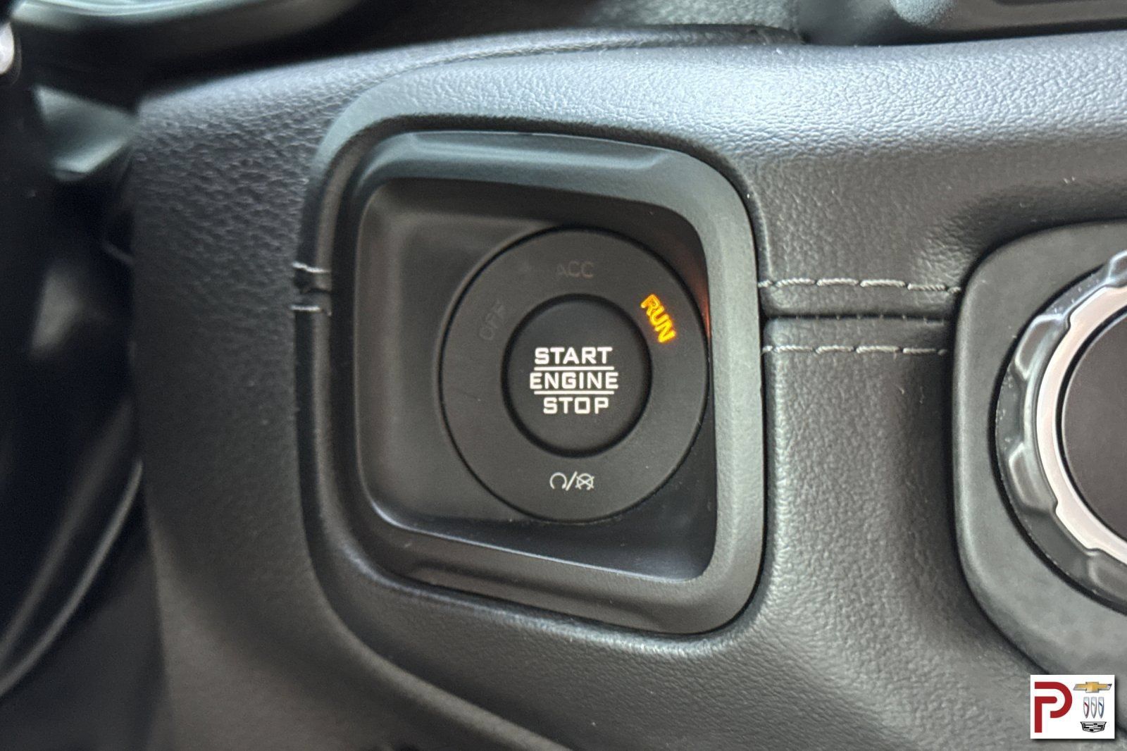 Used 2024 Jeep Wrangler Unlimited Sahara AWD/4WD image 25