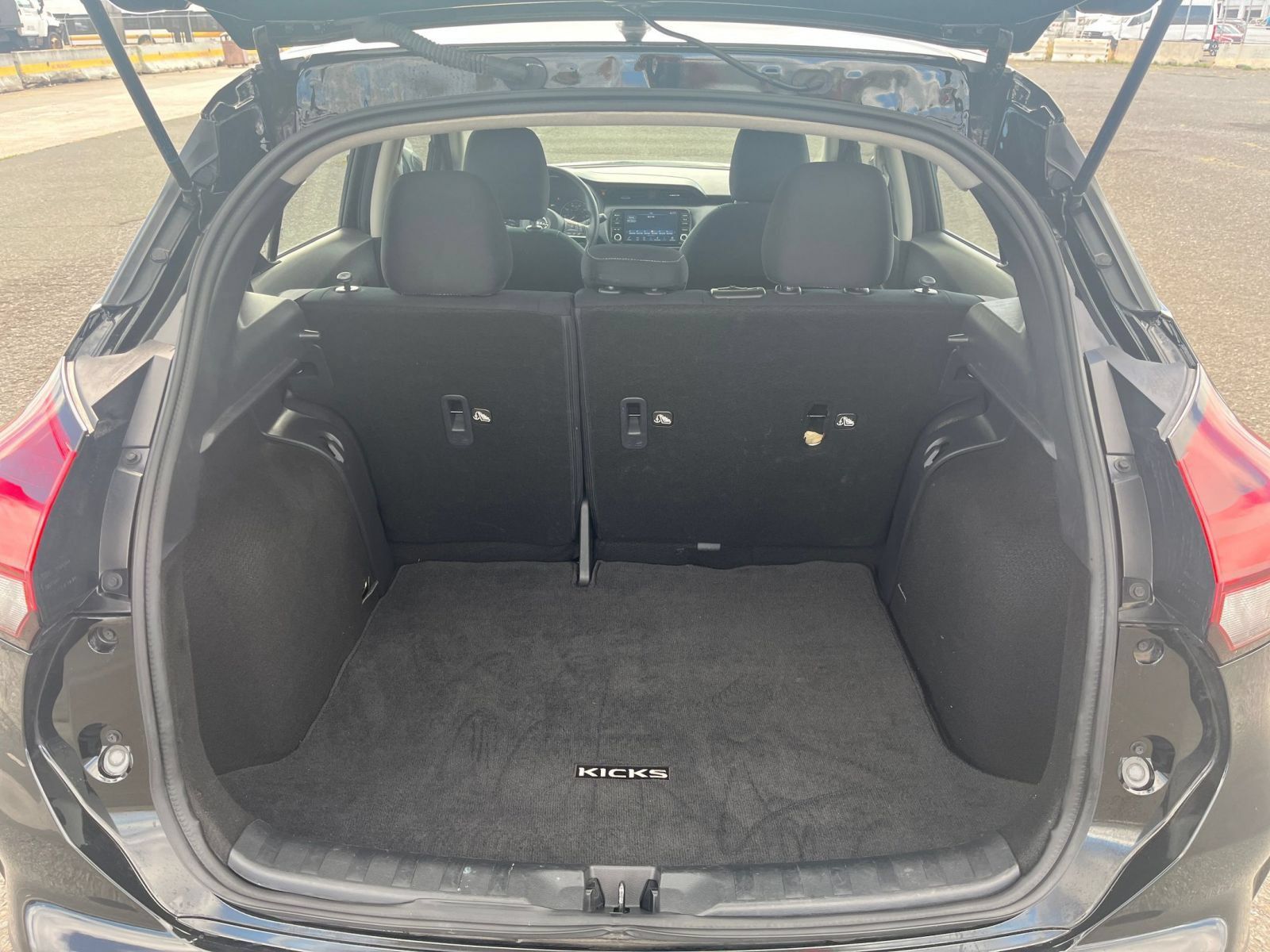 Used 2024 Nissan Kicks SV FWD image 25