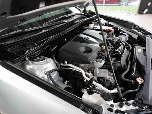 Used 2024 Toyota Camry SE FWD image 31