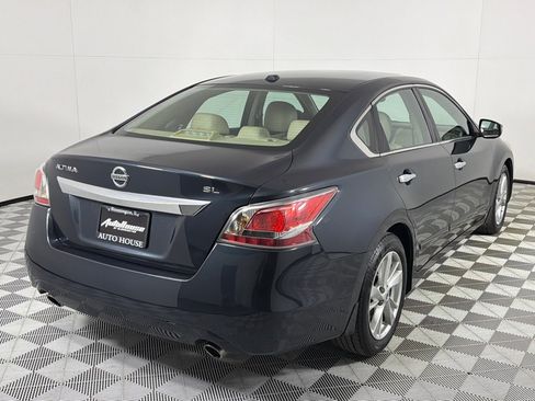 Used 2015 Nissan Altima 2.5 SL w/ Technology Package image 5