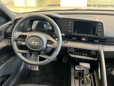 New 2026 Hyundai Elantra SEL Sport Premium image 24