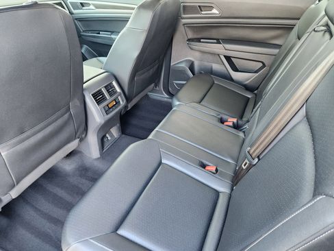 Used 2019 Volkswagen Atlas SE image 31