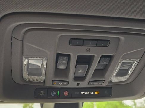 Used 2019 Chevrolet Silverado 1500 LTZ w/ LTZ Plus Package AWD/4WD image 37