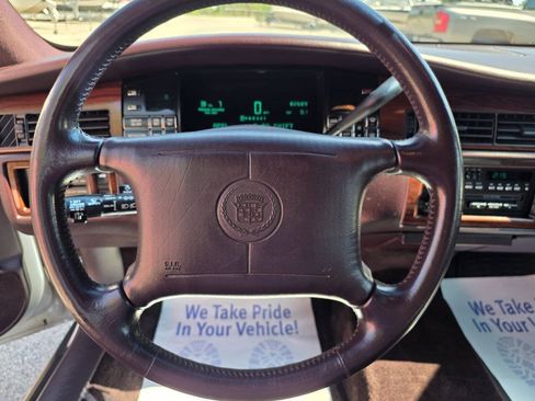 Used 1995 Cadillac De Ville Sedan FWD image 23