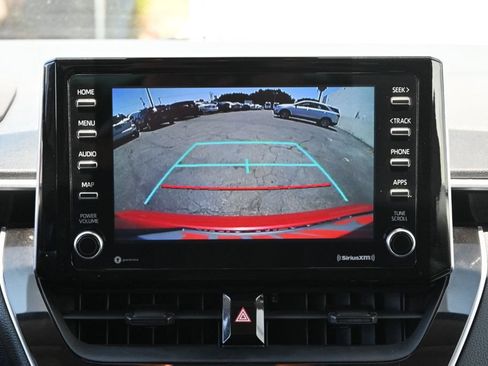 Used 2021 Toyota Corolla LE FWD image 12