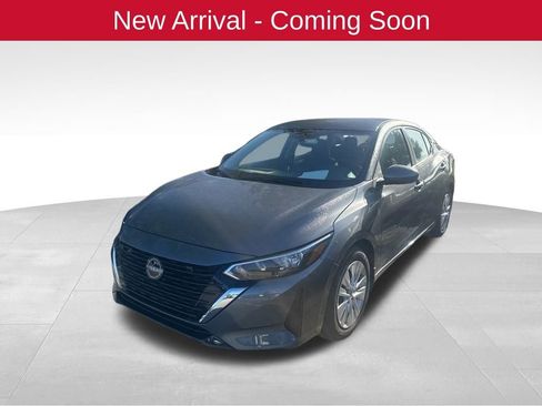 Used 2025 Nissan Sentra S image 2