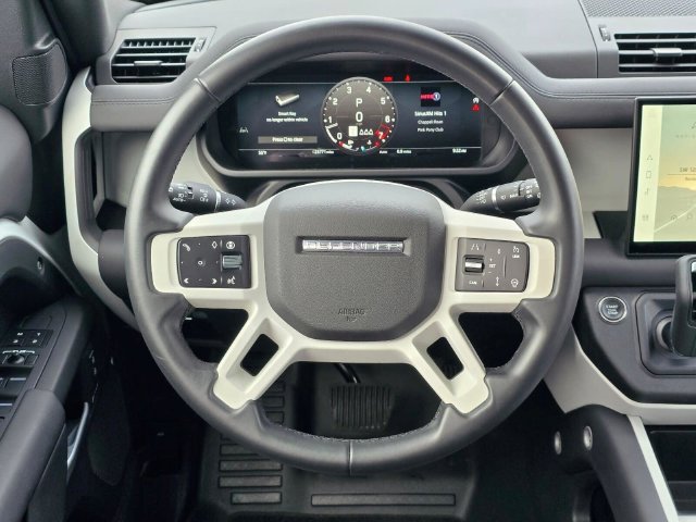 Used 2025 Land Rover Defender 110 S AWD/4WD image 18