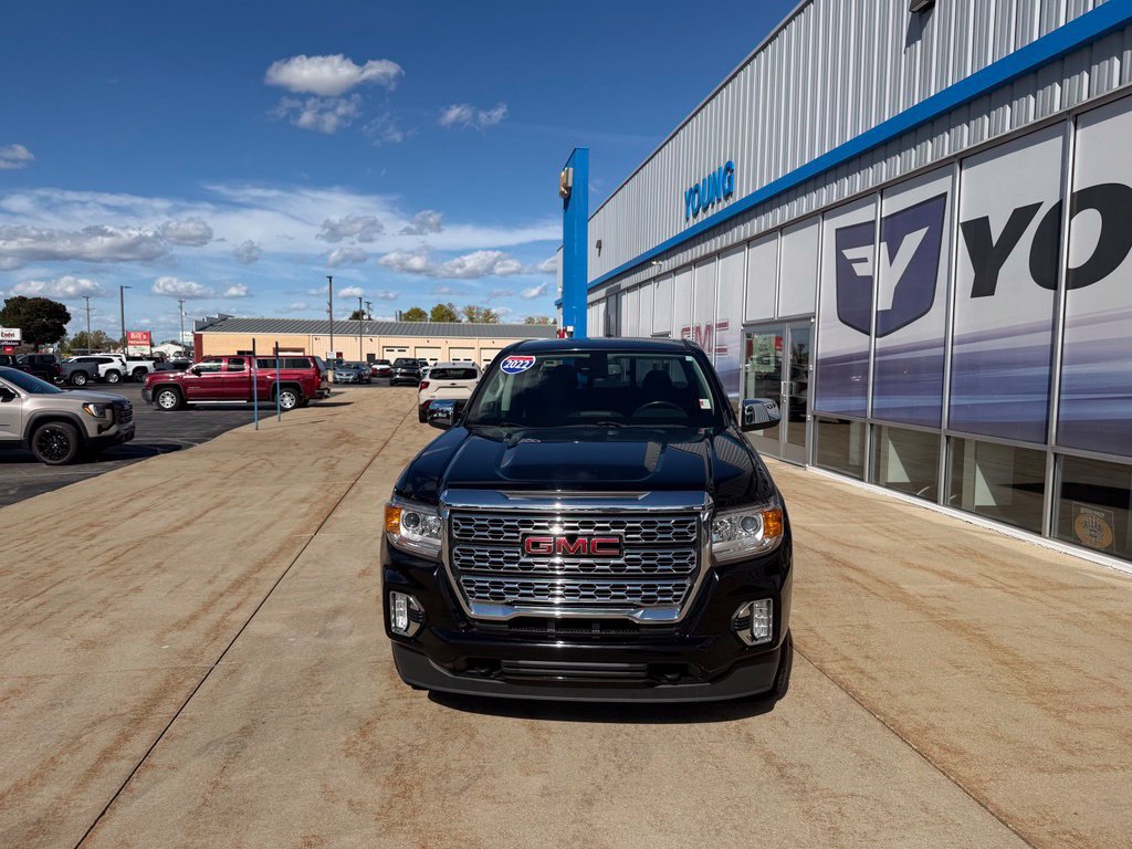 Used 2022 GMC Canyon Denali w/ Denali Black Edition Package AWD/4WD image 8