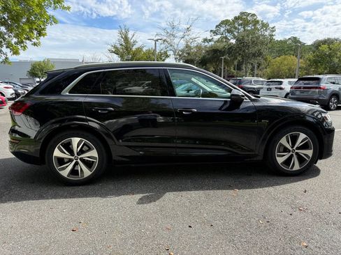 Used 2024 Audi Q8 e-tron Premium Plus w/ Premium Plus Package AWD/4WD image 11