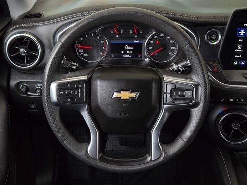 Used 2024 Chevrolet Blazer LT w/ Convenience Package FWD image 17