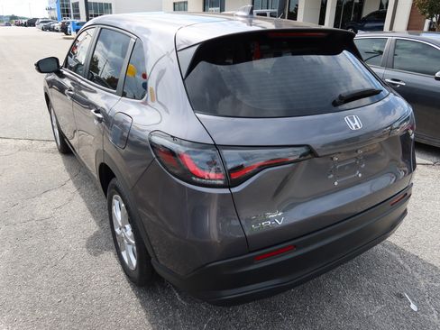 Certified 2024 Honda HR-V LX image 7