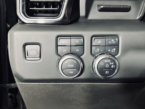 Used 2024 GMC Sierra 3500 Denali Ultimate image 20