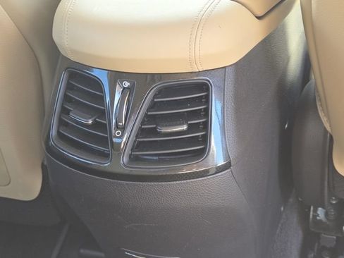Used 2014 Hyundai Azera Limited FWD image 32