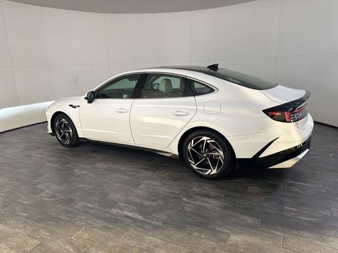 Used 2024 Hyundai Sonata SEL w/ Convenience Package image 9