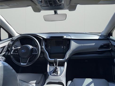 Used 2020 Subaru Outback Limited image 16