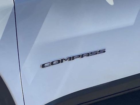 Used 2025 Jeep Compass Limited image 27