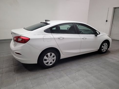 Used 2018 Chevrolet Cruze LS FWD image 10