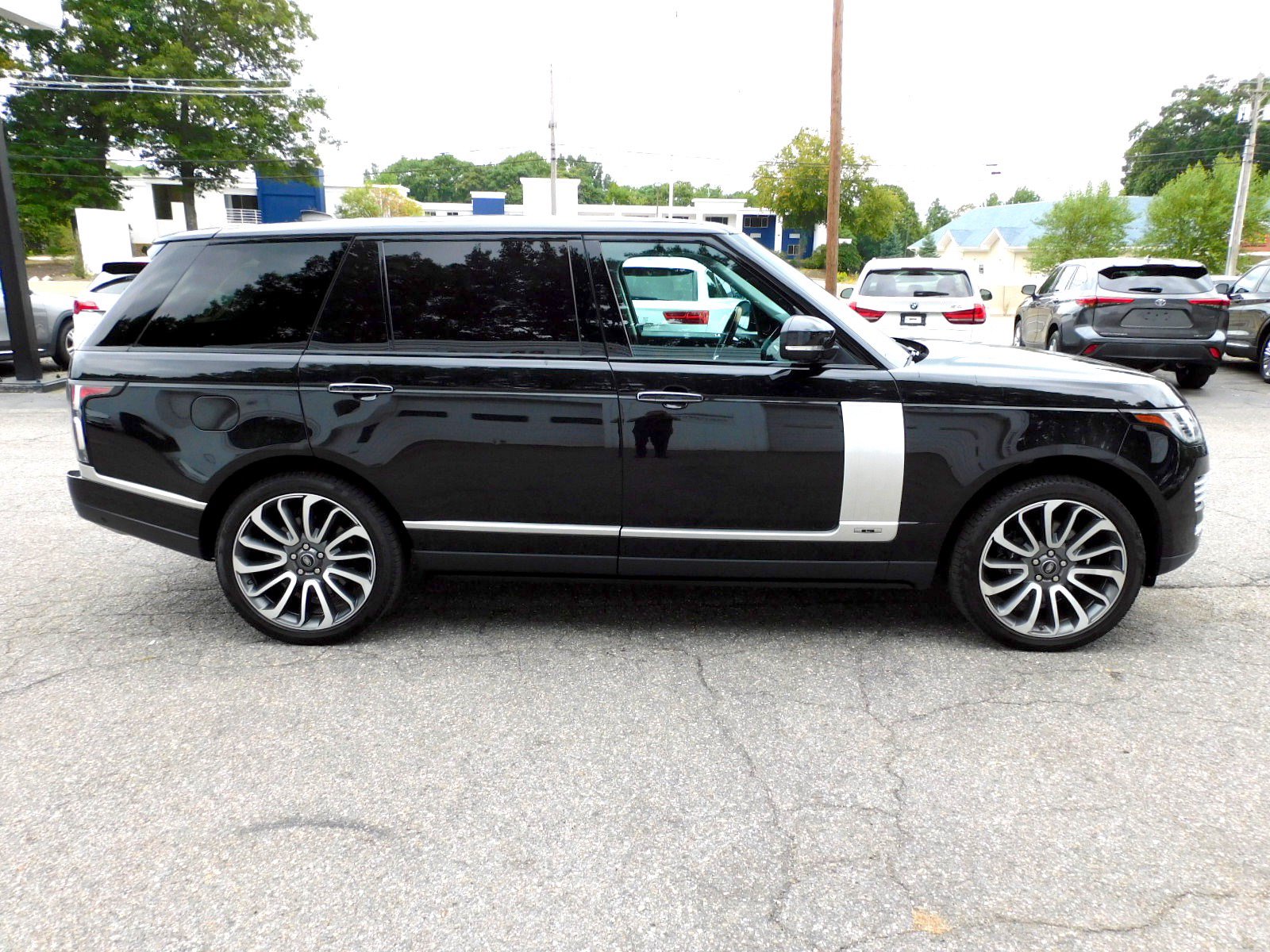 Used 2020 Land Rover Range Rover Long Wheelbase Autobiography AWD/4WD image 6