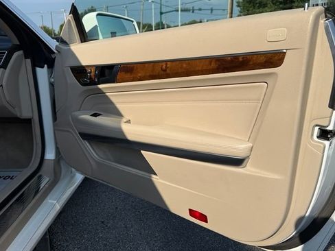 Used 2016 Mercedes-Benz E 400 Cabriolet image 22