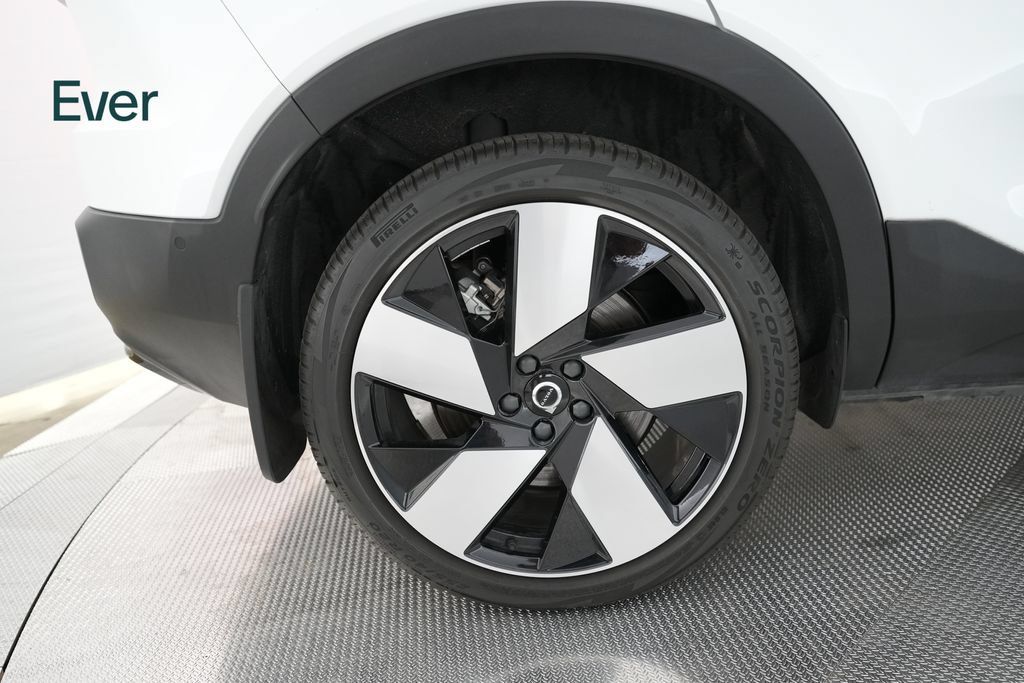 Used 2023 Volvo C40 P8 Recharge Ultimate AWD/4WD image 9