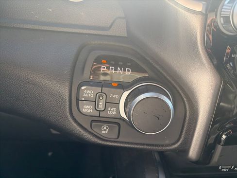 Used 2025 RAM 1500 Big Horn AWD/4WD image 19