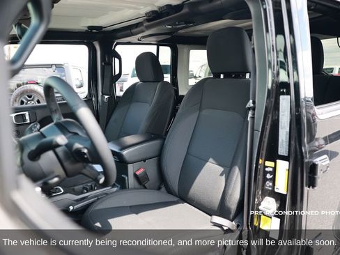 Used 2023 Jeep Wrangler Unlimited AWD/4WD image 11