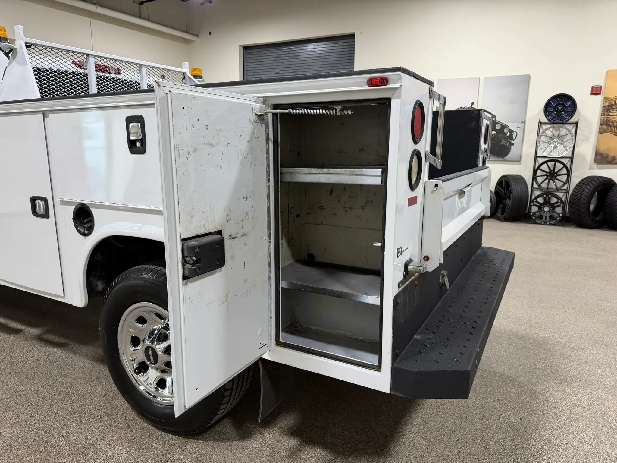Used 2014 GMC Sierra 3500 W/T w/ Snow Plow Prep Package AWD/4WD image 18