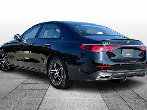 New 2026 Mercedes-Benz E 350 4MATIC Sedan image 4