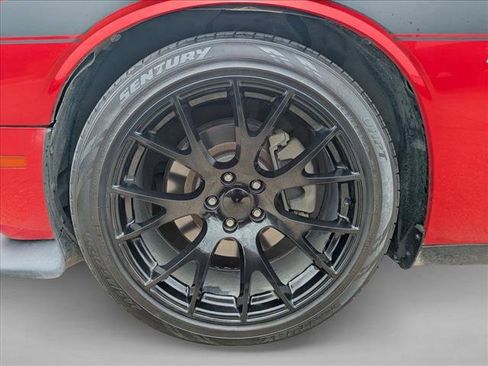 Used 2019 Dodge Challenger R/T RWD image 19