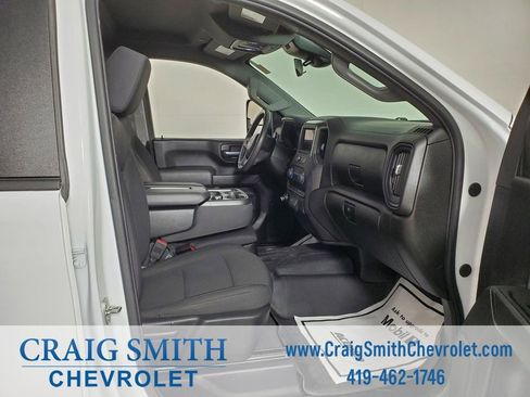 Used 2024 Chevrolet Silverado 2500 Custom image 33