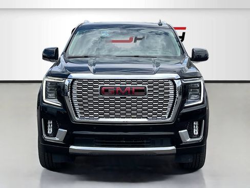 Used 2021 GMC Yukon XL Denali w/ Denali Premium Package AWD/4WD image 2