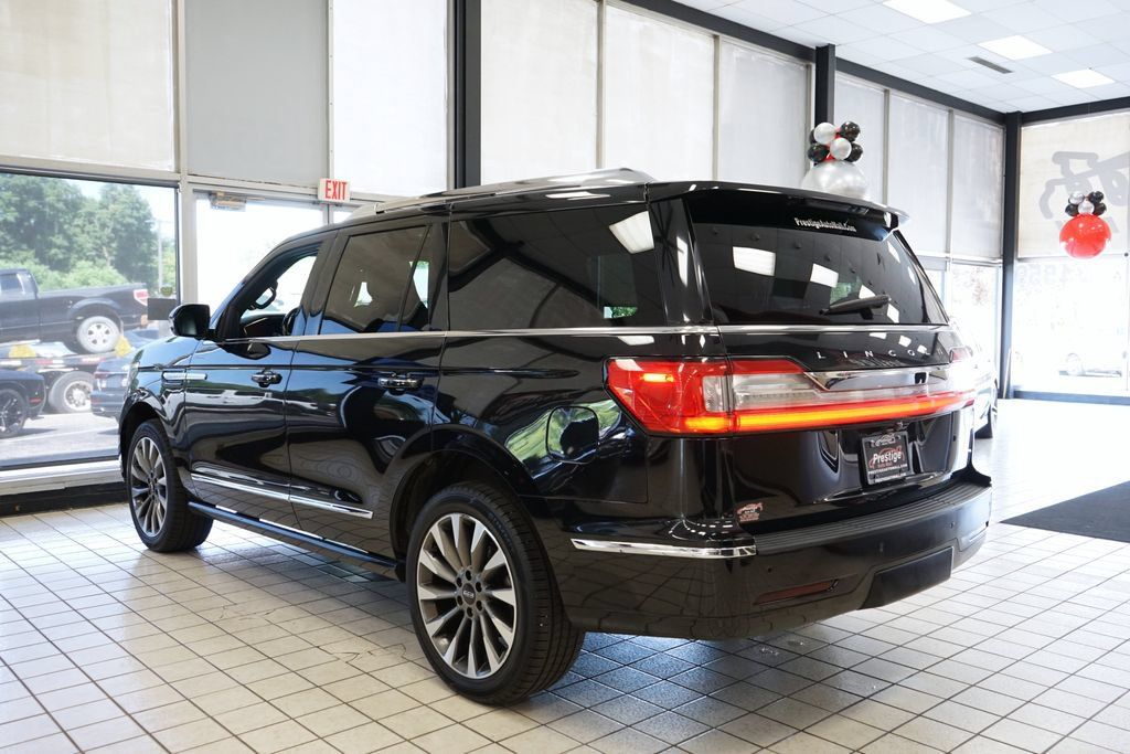 Used 2021 Lincoln Navigator Reserve AWD/4WD image 4