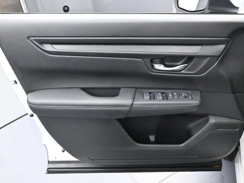 Used 2025 Honda CR-V LX image 13