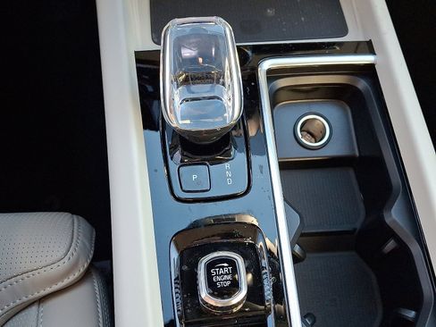 New 2026 Volvo XC60 T8 Ultra w/ Protection Package Premier image 10