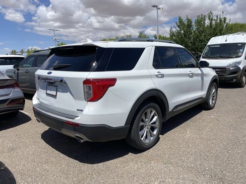 Used 2020 Ford Explorer Limited AWD/4WD image 2