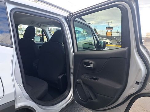 Used 2020 Jeep Renegade Sport w/ Sport Appearance Group AWD/4WD image 14
