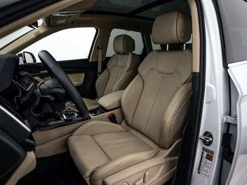 Certified 2025 Audi Q5 2.0T Premium Plus AWD/4WD image 15