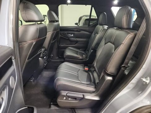 Certified 2025 Honda Pilot TrailSport image 23