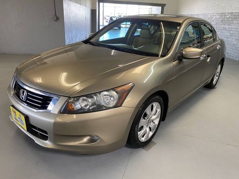 Used 2010 Honda Accord EX-L image 3