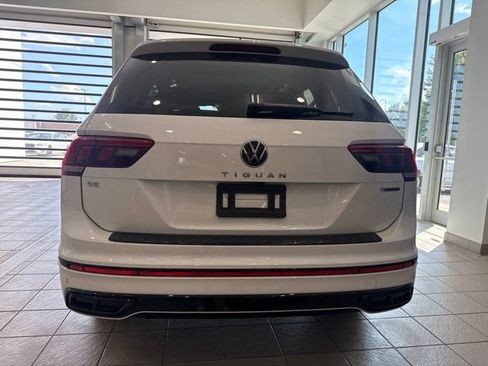 Used 2024 Volkswagen Tiguan SE R-Line AWD/4WD image 6
